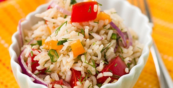 Insalata di riso con le verdure freschi