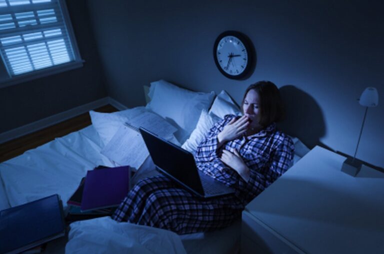 Insonnia perché non riesco ad addormentarmi e cosa fare? Eccellente Donna Insonnia perché non riesco ad addormentarmi e cosa fare? Eccellente Donna